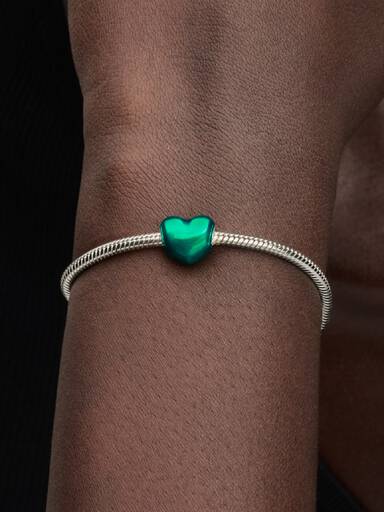Charms Zielone metaliczne serce