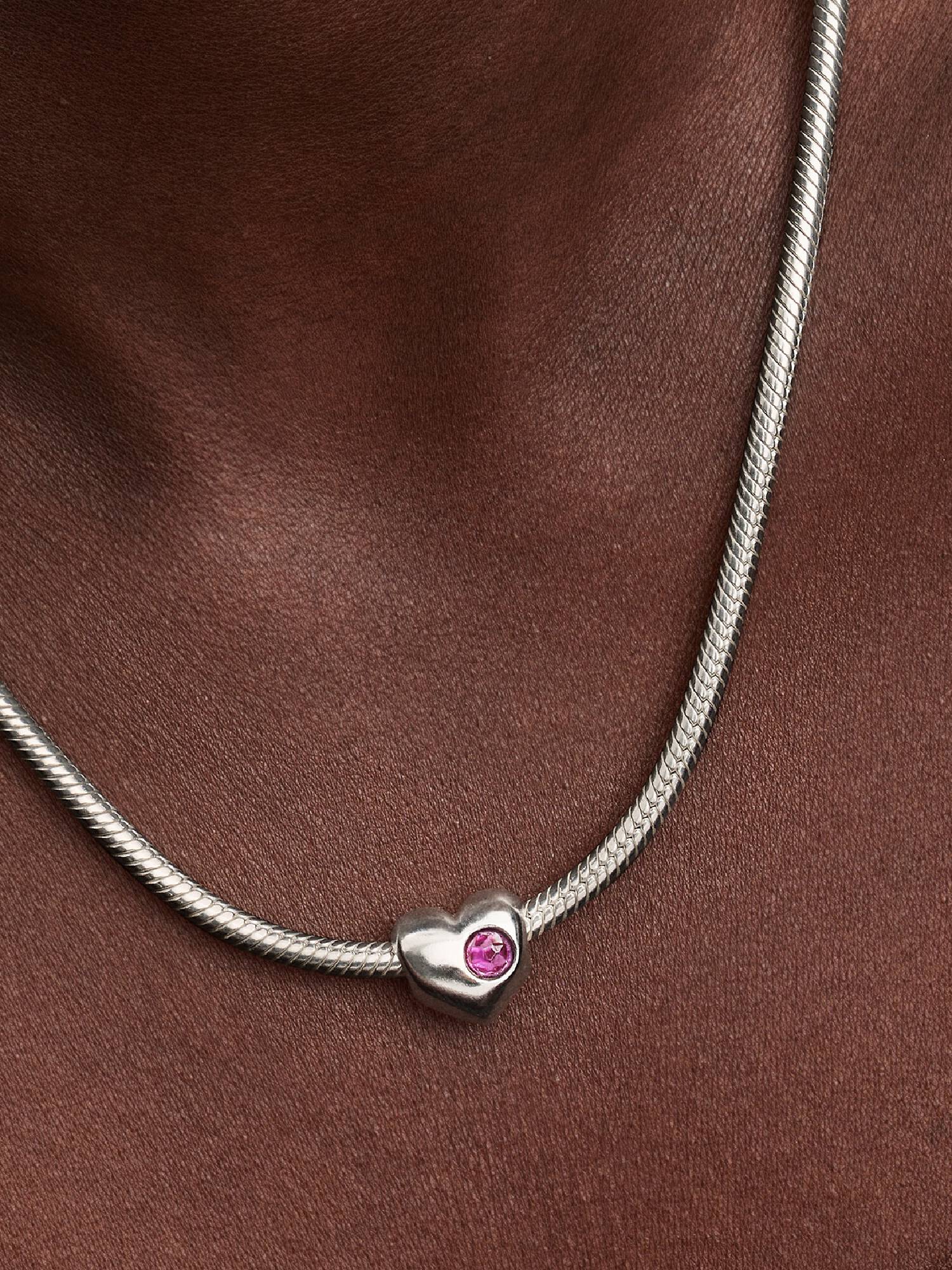 Charms do grawerowaniaw kształcie serca z fioletowym kamieniem