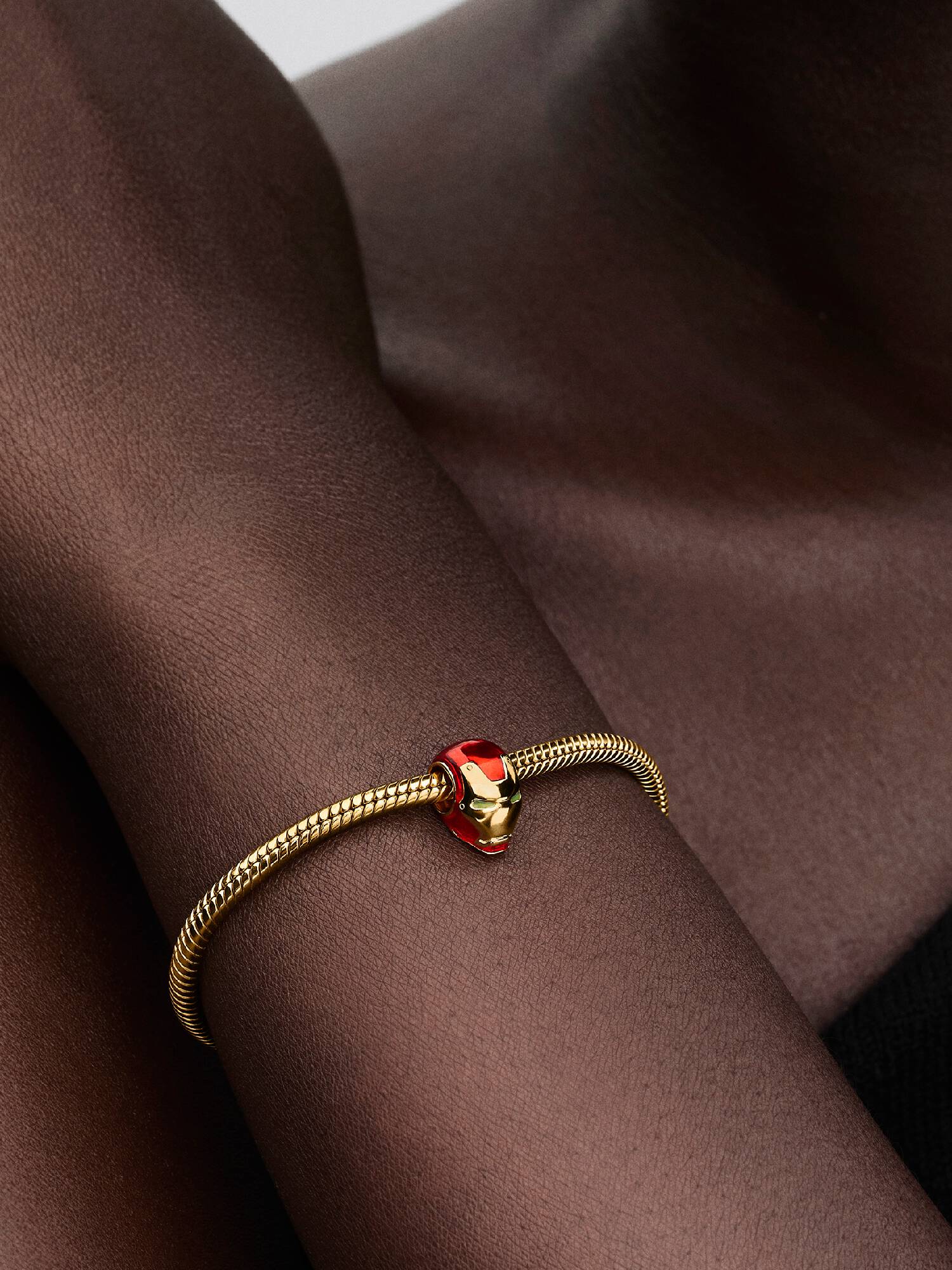 Charms Marvel Hełm Iron Mana