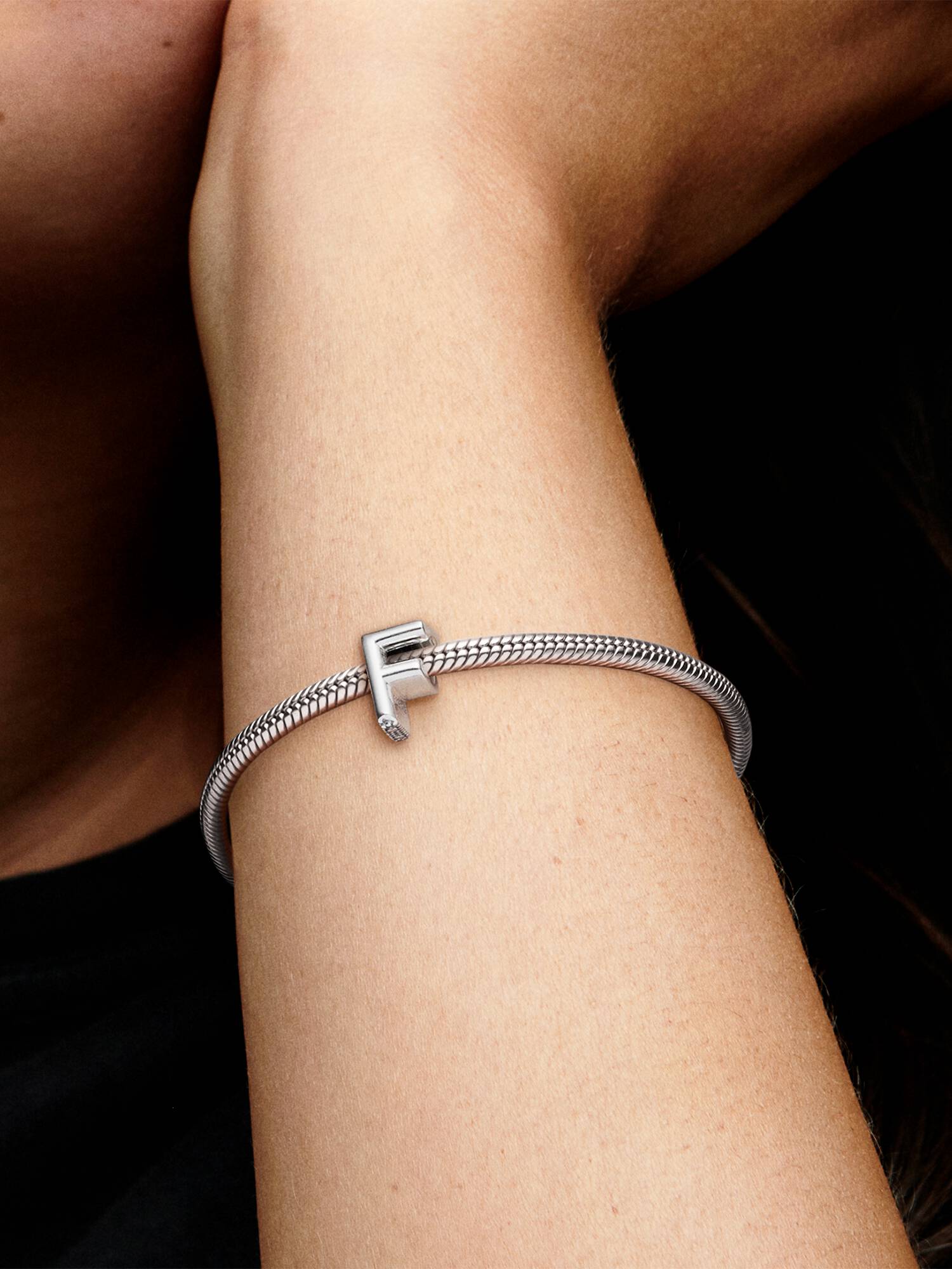 Charms Alfabet Litera F