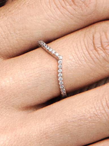 Błyszczący pierścionek wishbone, Platerowanie z 14k różowego złota