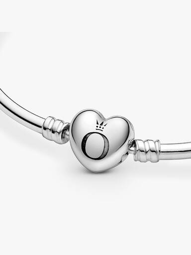 Bransoletka bangle z zapięciem w kształcie serca i logo