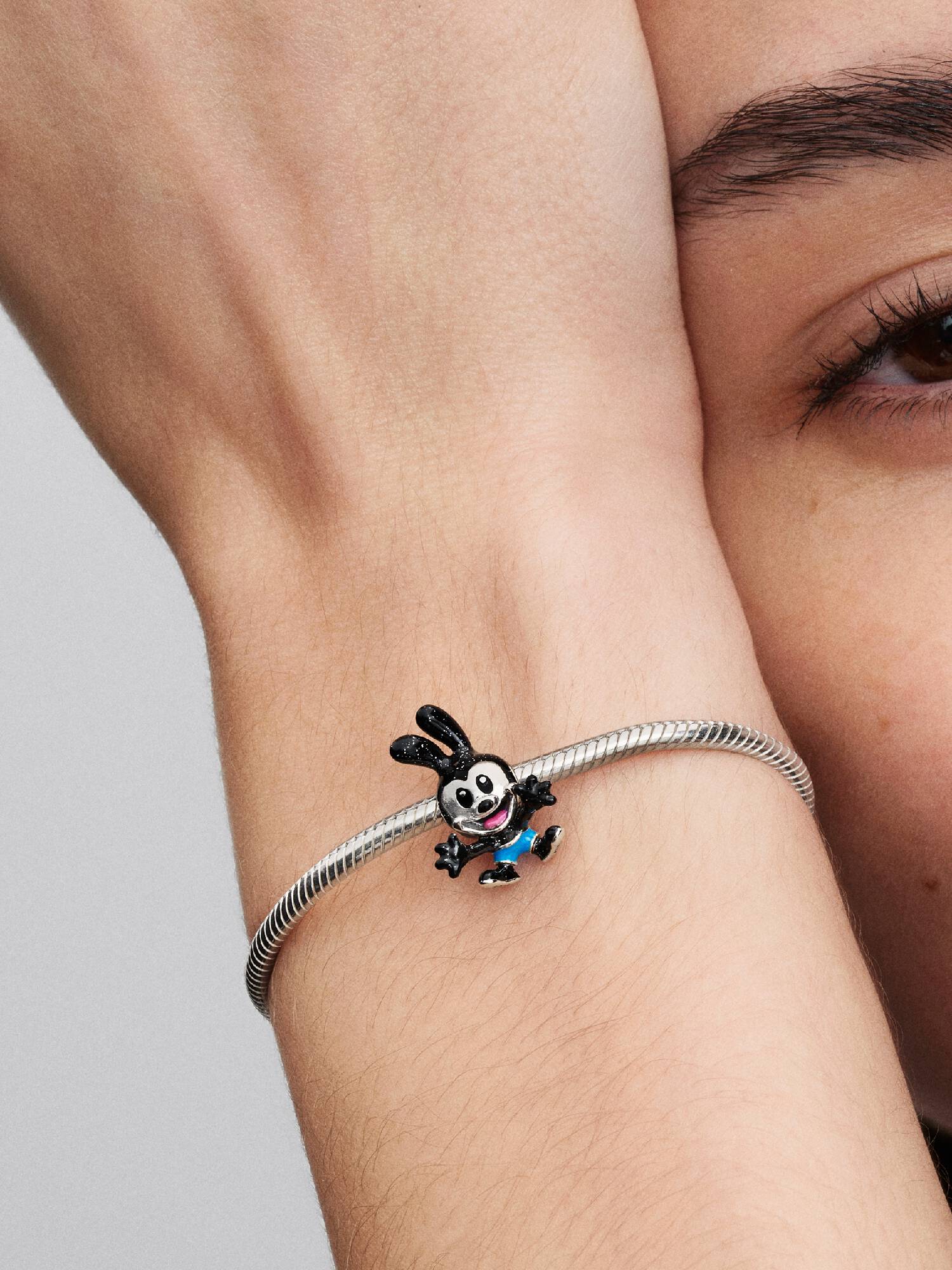 Charms Disney Oswald, Szczęśliwy Królik