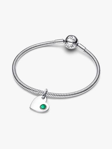 Maj Charms-zawieszka do grawerowania w kształcie serca z zielonym kamieniem