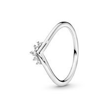 Srebrny pierścionek Wishbone, cyrkonia sześcienna