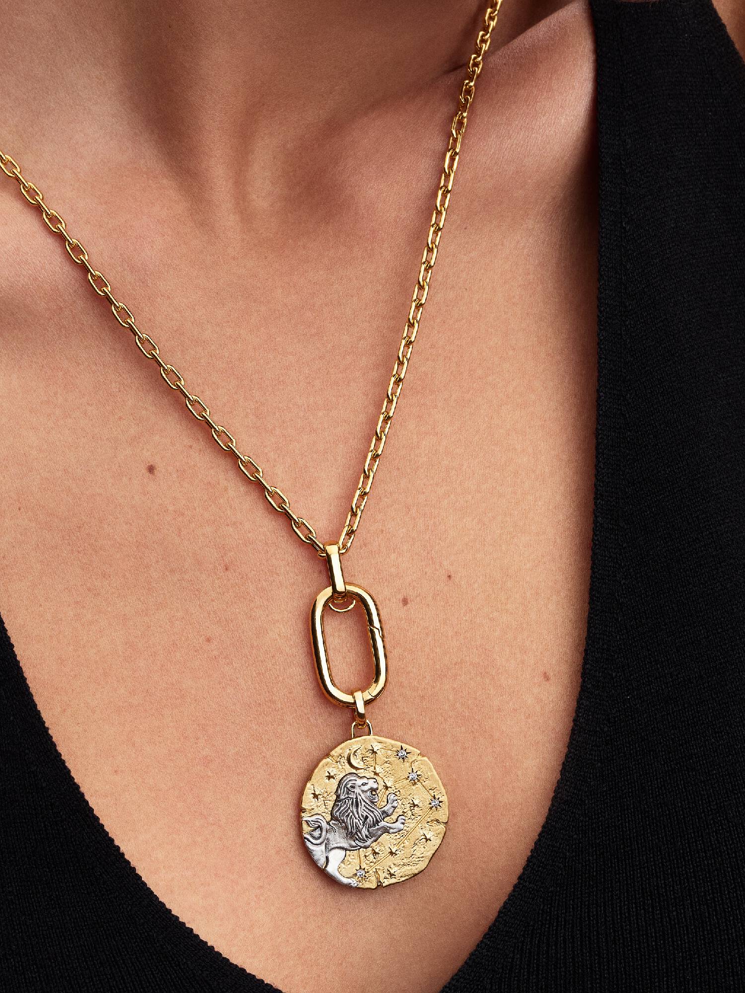 Duży charms-medalion ze znakiem zodiaku Lew