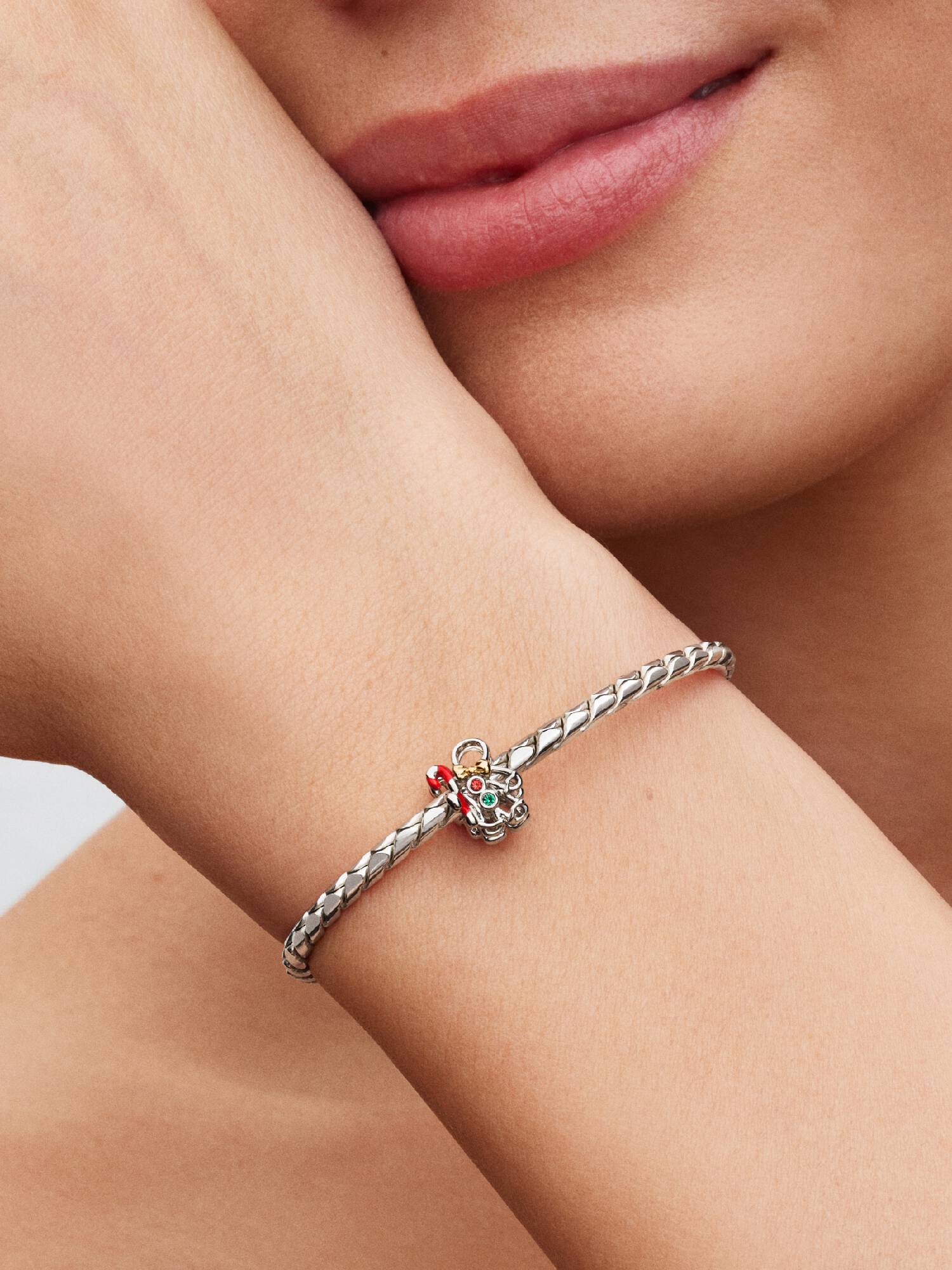 Ażurowy charms Piernikowy ludzik