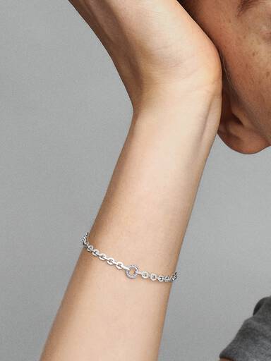 Bransoletka łańcuszkowa pavé Pandora Signature