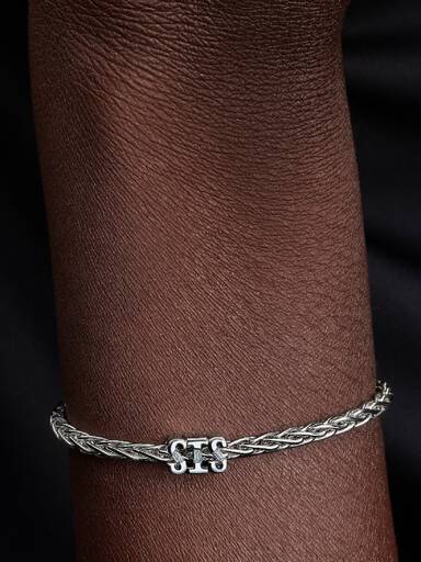 Charms Sis