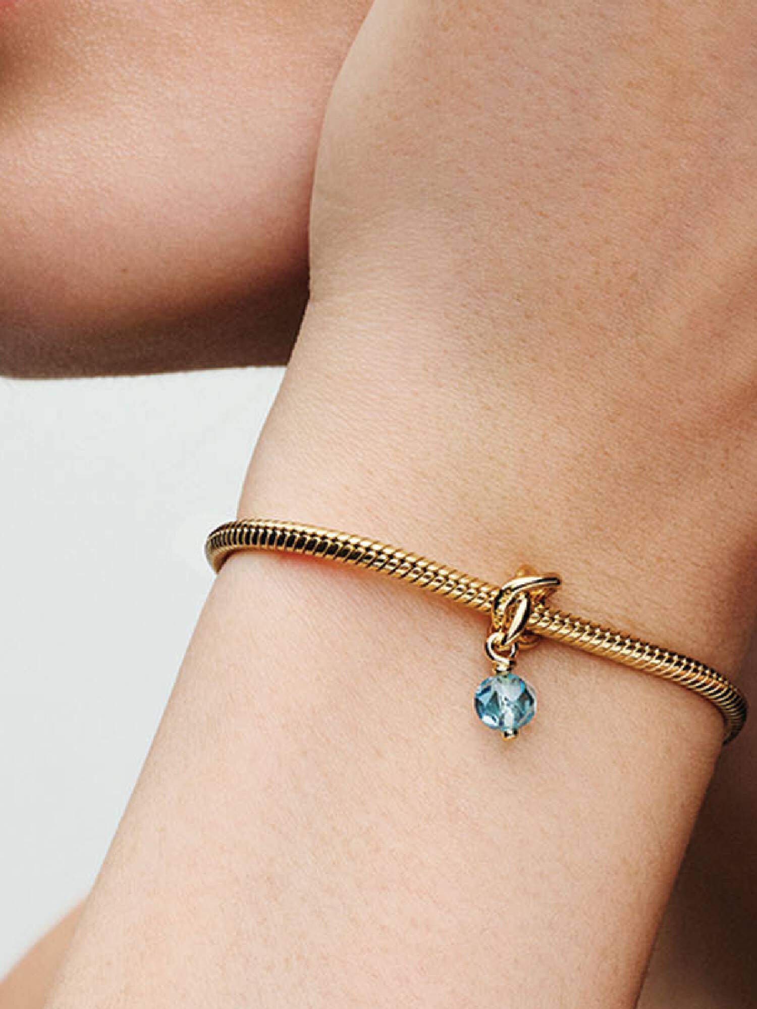 Fasetowany charms-zawieszka Jasnoniebieski symbol wieczności