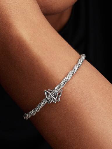 Ażurowy charms Motyl