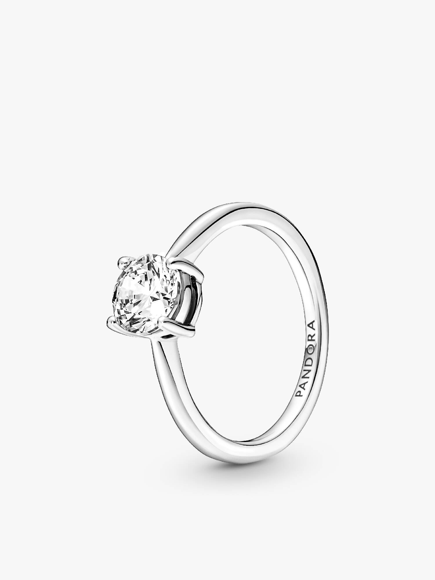 Lśniący pierścionek solitaire