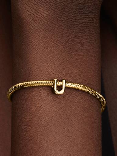 Charms Alfabet Litera U