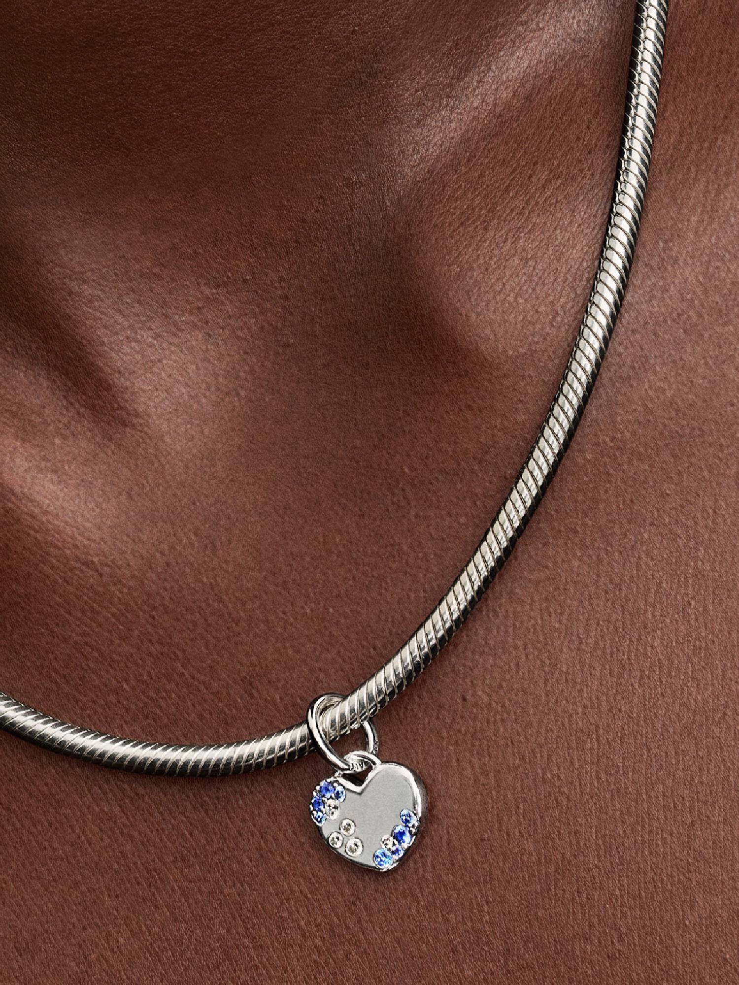 Błękitny błyszczący charms