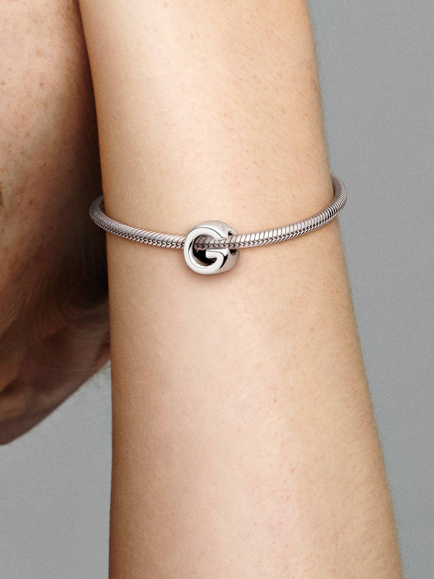 Charms Alfabet Litera G 