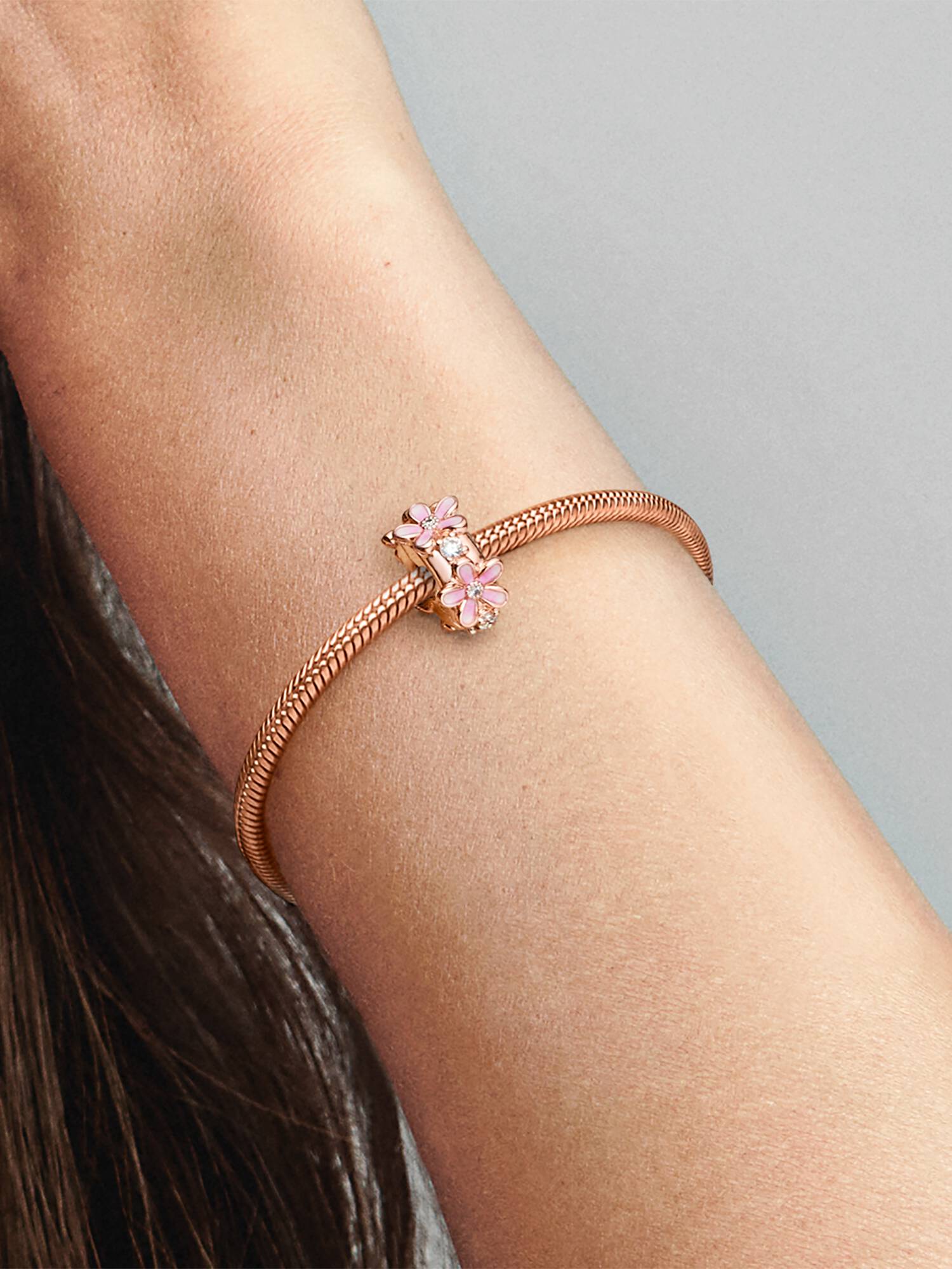 Klips Różowa stokrotka