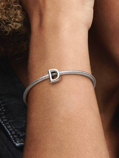 Charms Alfabet Litera D