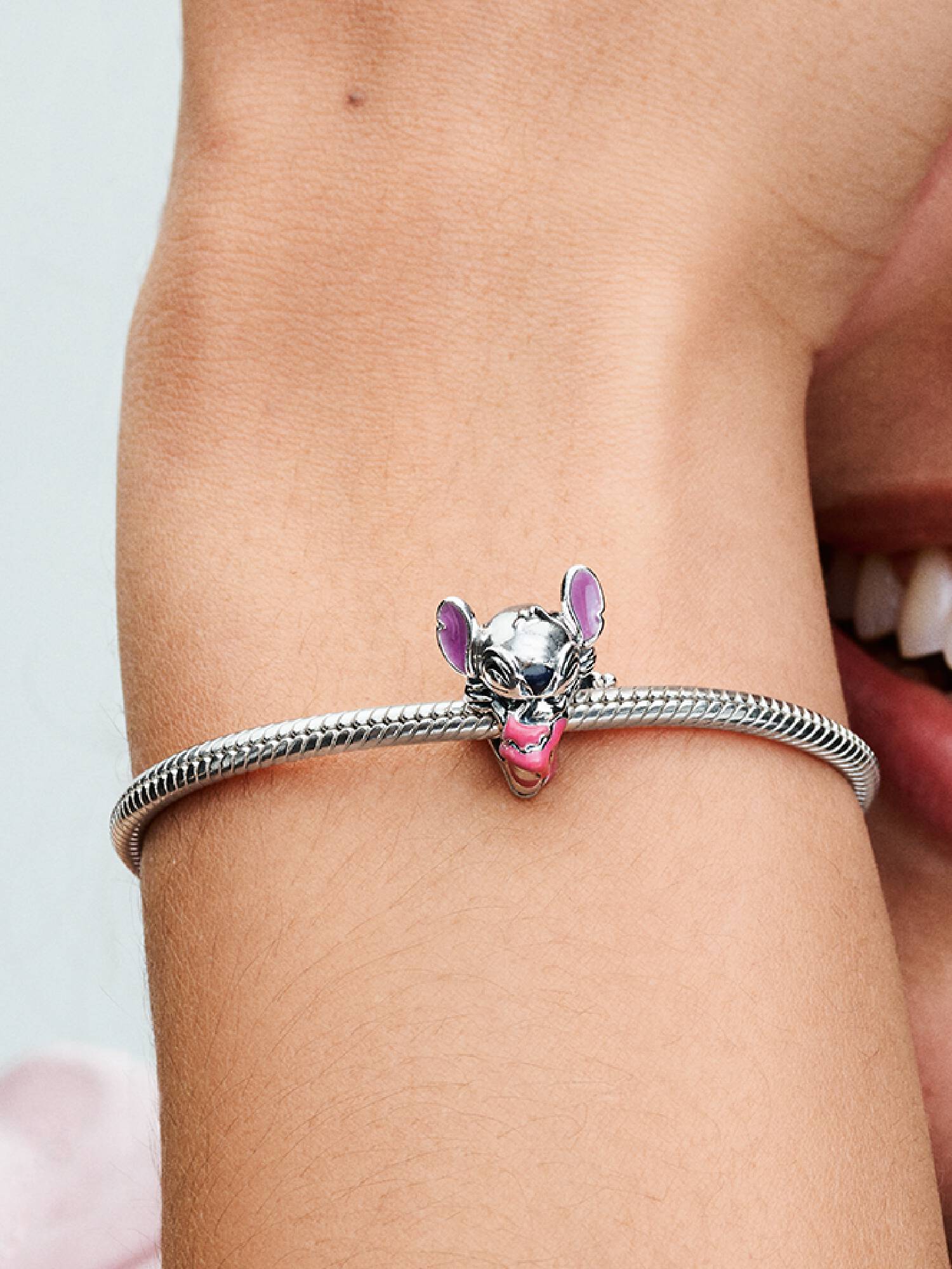 Charms Disney Stitch i tort urodzinowy