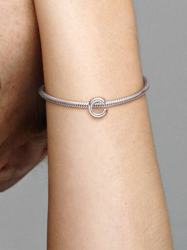 Charms Alfabet Litera C