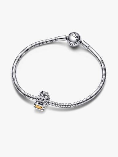 Dwutonowy charms-zawieszka Samochód pełen przygód